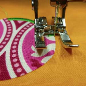 Perfect circular applique - Philippa Naylor