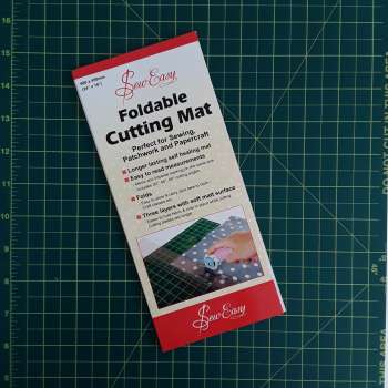 SEW EASY FOLDABLE CUTTING MAT