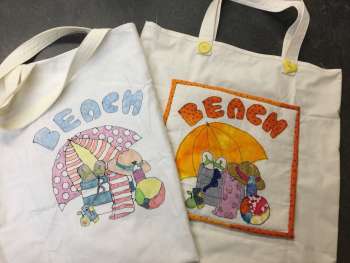 Simple shopping bag with panel.